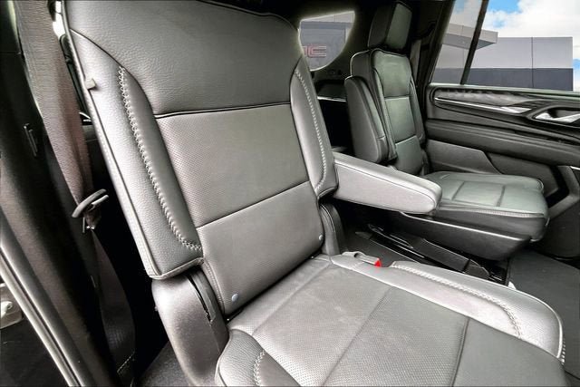 Used 2024 GMC Yukon XL Denali AWD/4WD image 28