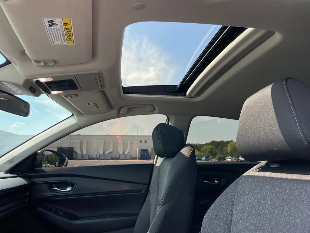 Certified 2025 Honda Accord SE image 28