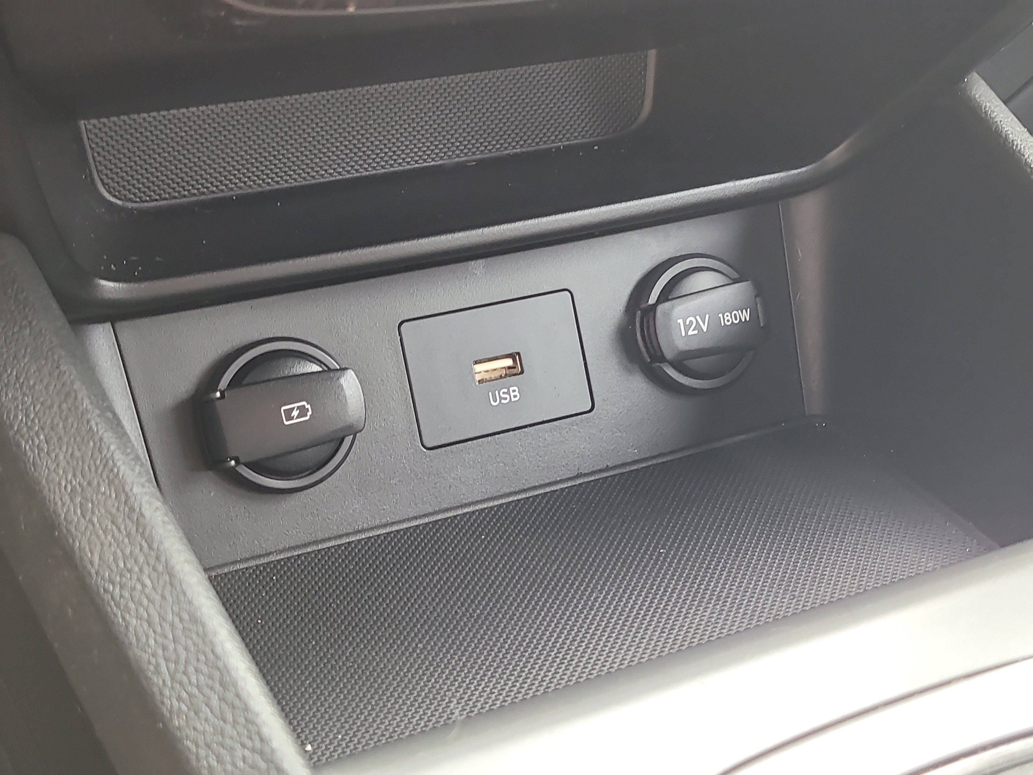 Used 2022 Hyundai Kona SE FWD image 24