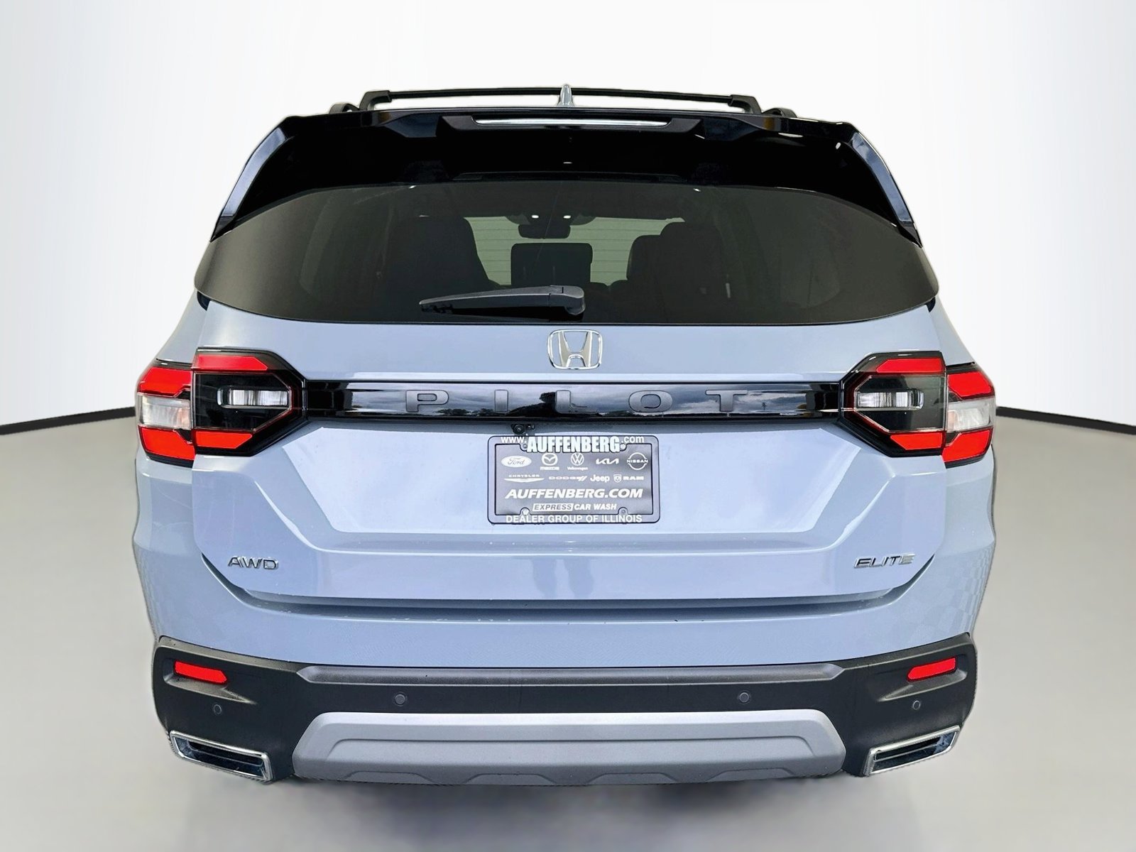 Used 2023 Honda Pilot Elite image 6