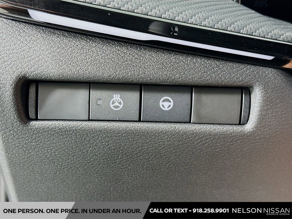 New 2025 Nissan Kicks SR w/ SR Premium Package image 10