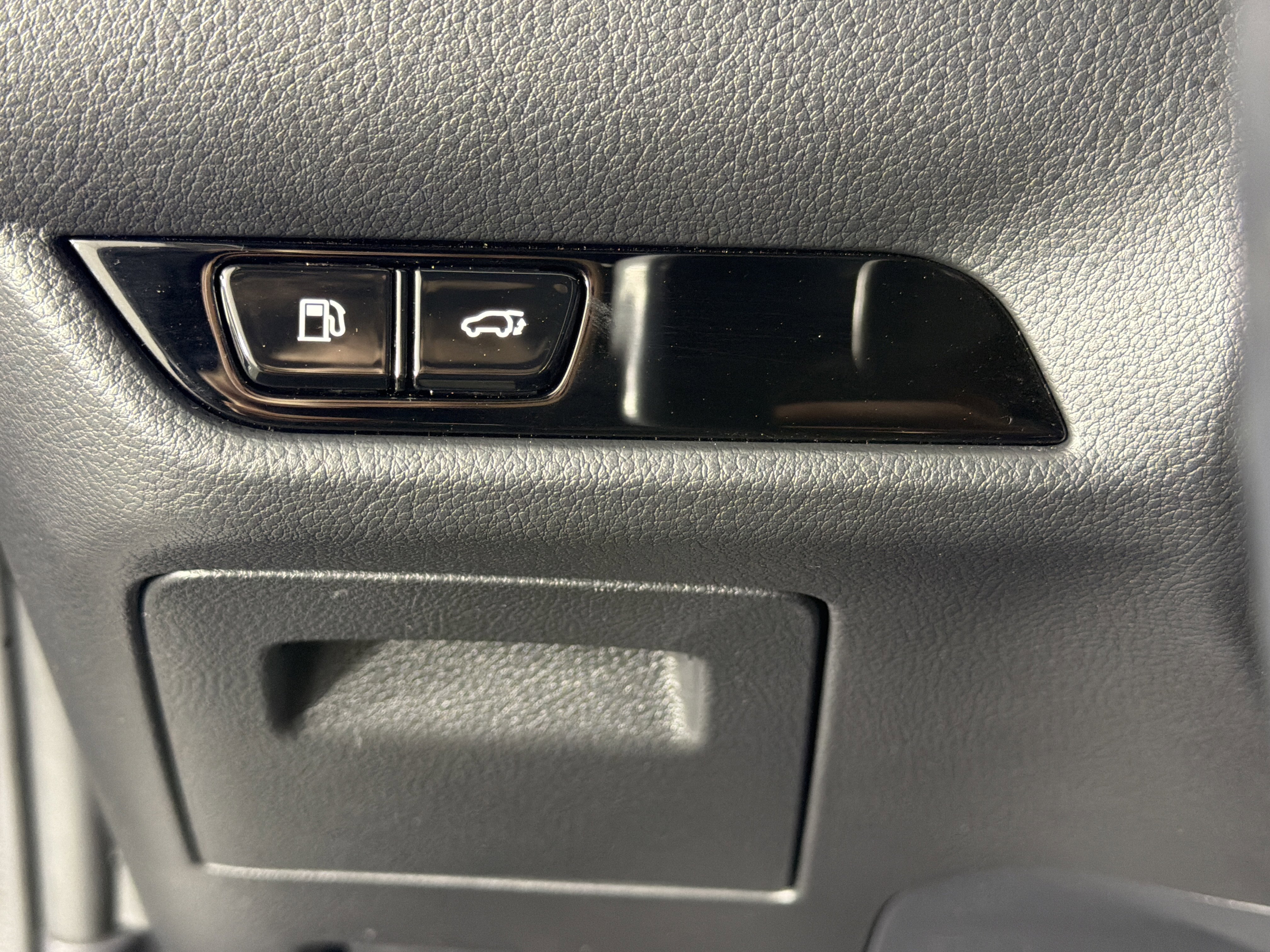 Used 2022 Lexus NX 350h AWD w/ Towing Package (2000 Lbs) image 9