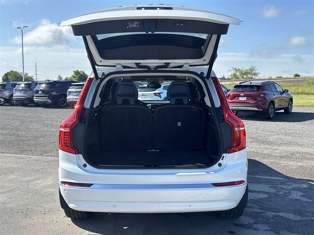 Used 2023 Volvo XC90 T8 Plus AWD/4WD image 23