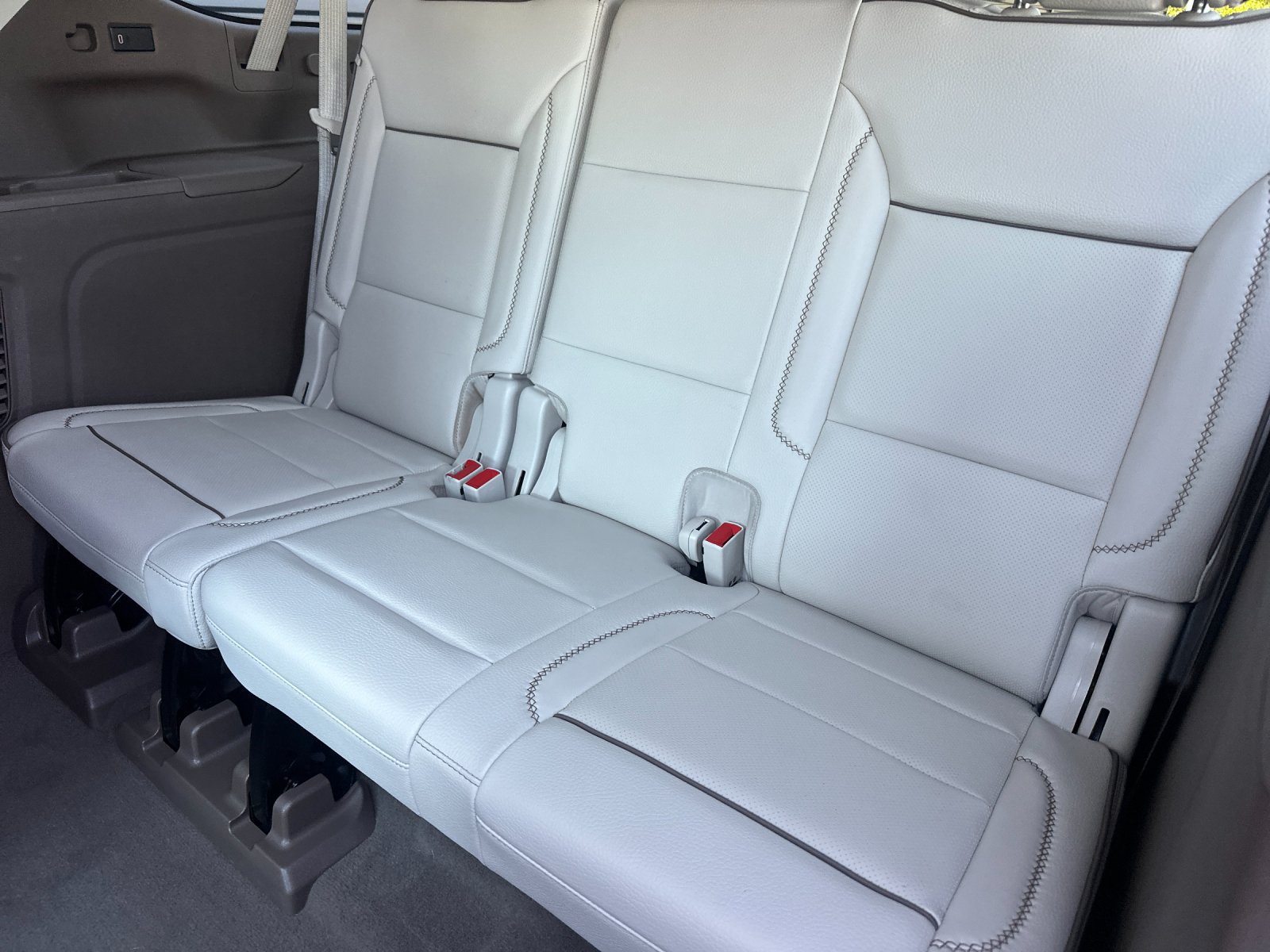 Used 2021 GMC Yukon XL Denali w/ Denali Premium Package AWD/4WD image 15