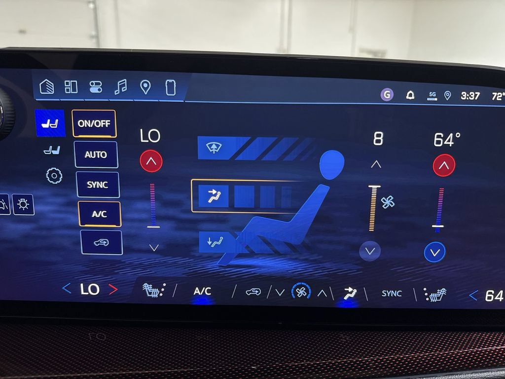 New 2026 Chevrolet Traverse Z71 w/ Enhanced Driving Package AWD/4WD image 16
