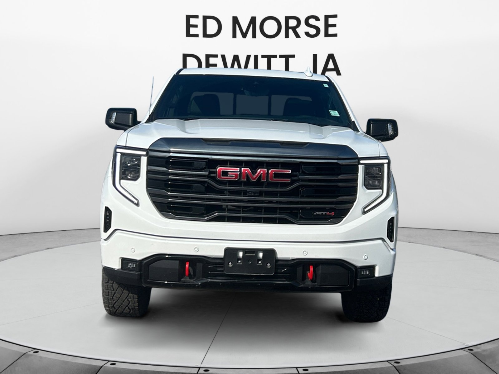 Used 2024 GMC Sierra 1500 AT4 w/ Technology Package image 8