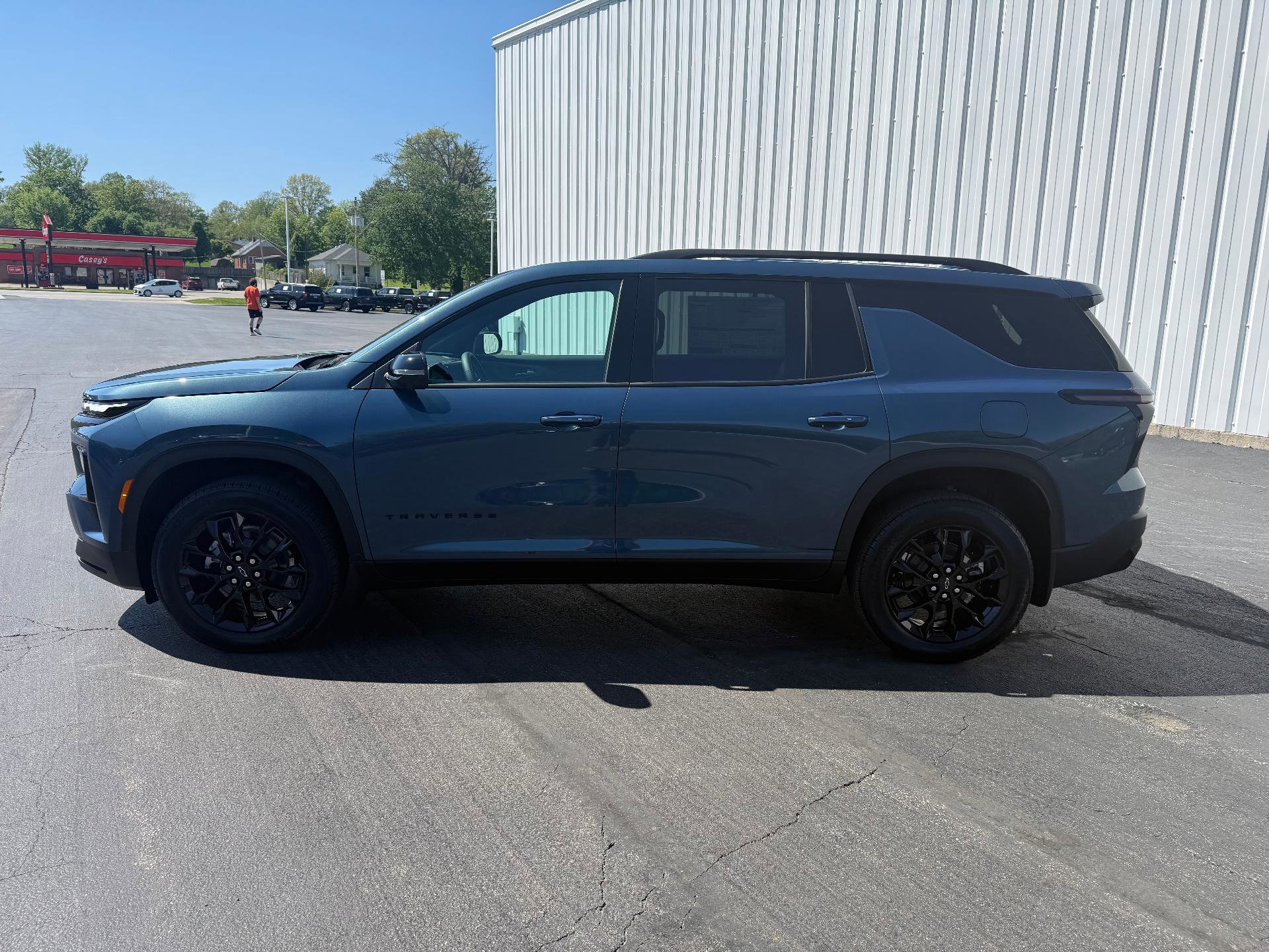 New 2026 Chevrolet Traverse LT FWD image 2