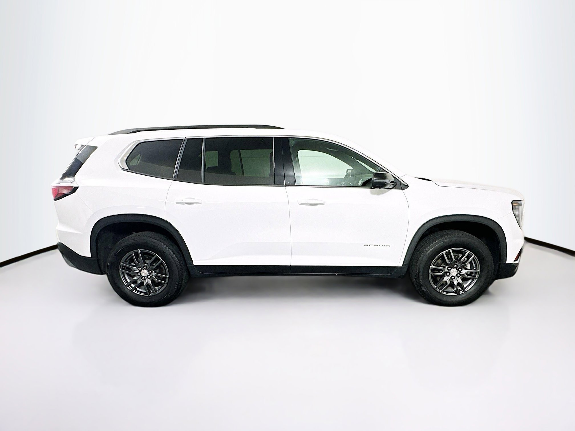 Used 2025 GMC Acadia Elevation image 10