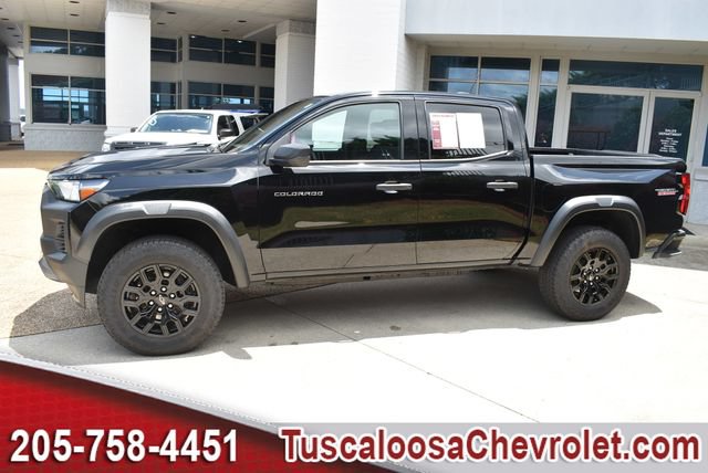 Used 2023 Chevrolet Colorado Trail Boss w/ Advanced Trailering Package AWD/4WD image 6