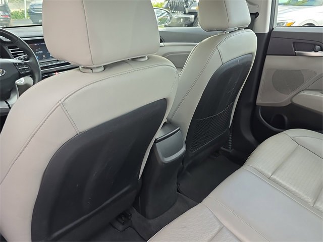 Used 2020 Hyundai Elantra Limited image 15