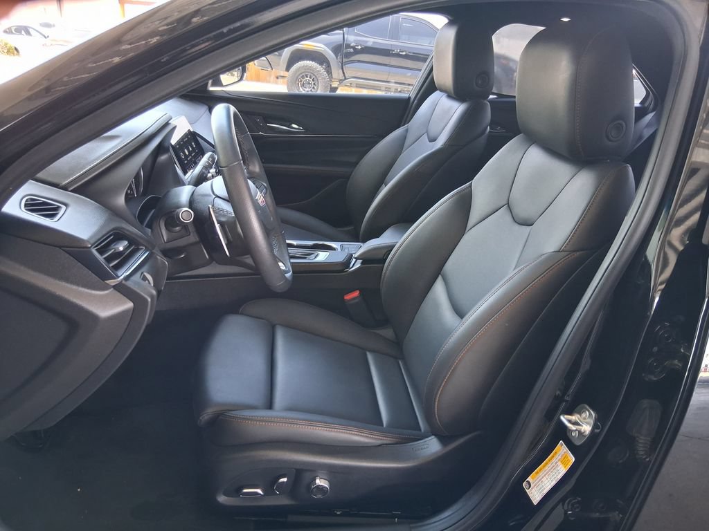 Used 2025 Cadillac CT4 Sport RWD image 17