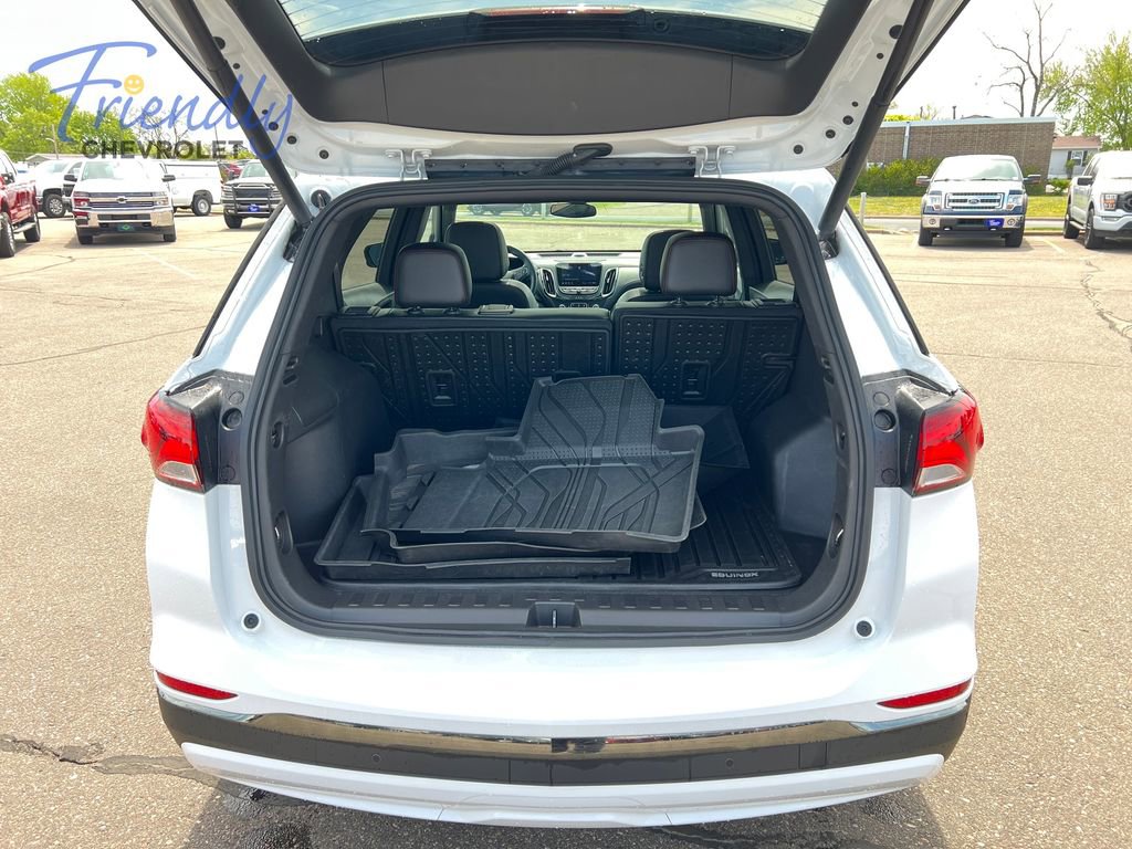 Certified 2023 Chevrolet Equinox RS w/ RS Leather Package AWD/4WD image 12