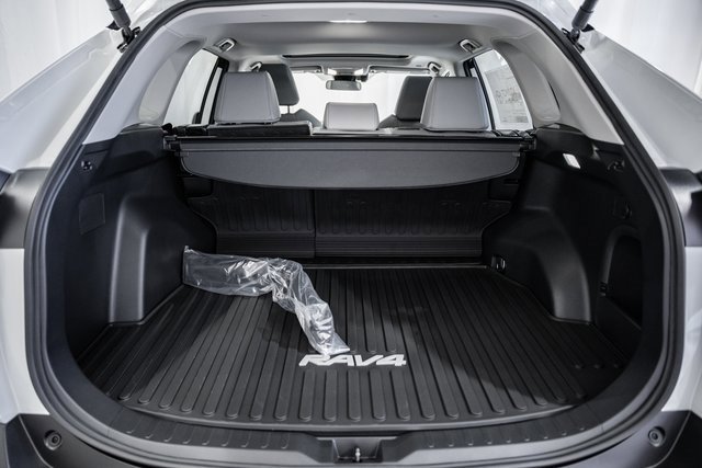 New 2025 Toyota RAV4 XLE Premium image 9