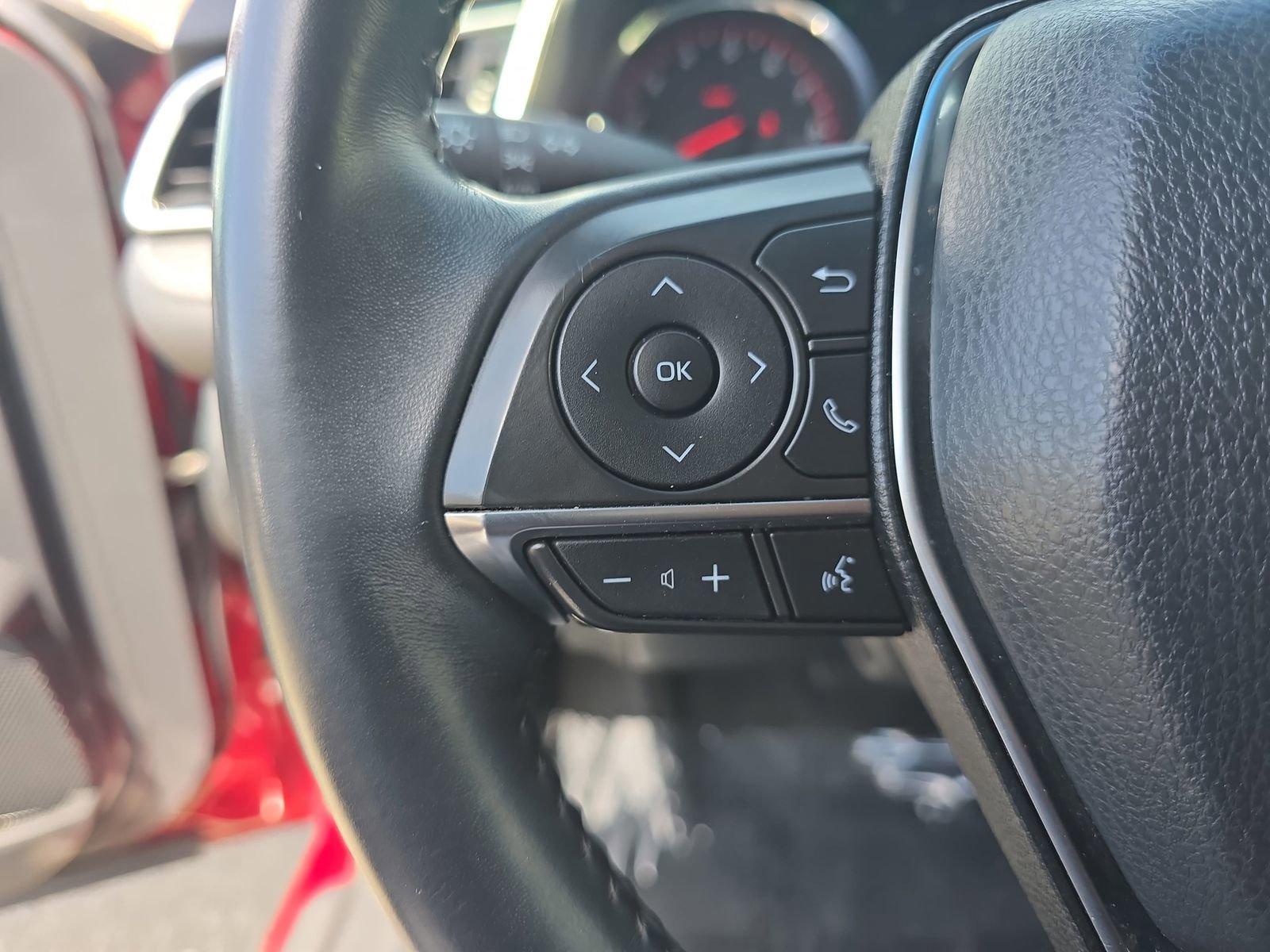 Used 2018 Toyota Camry XSE image 20