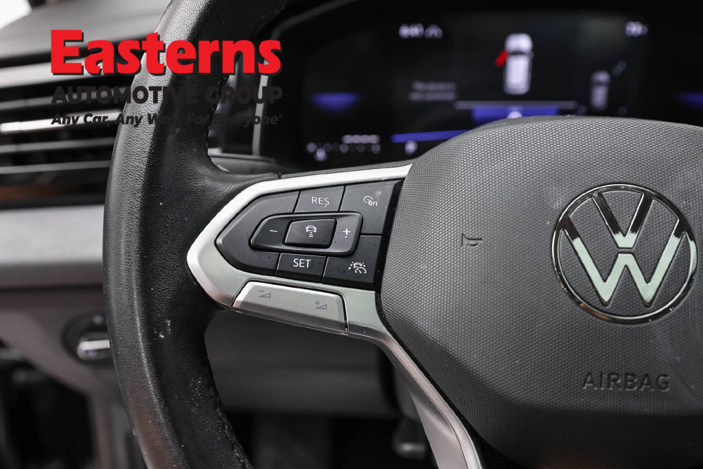 Used 2025 Volkswagen Jetta SE FWD image 16