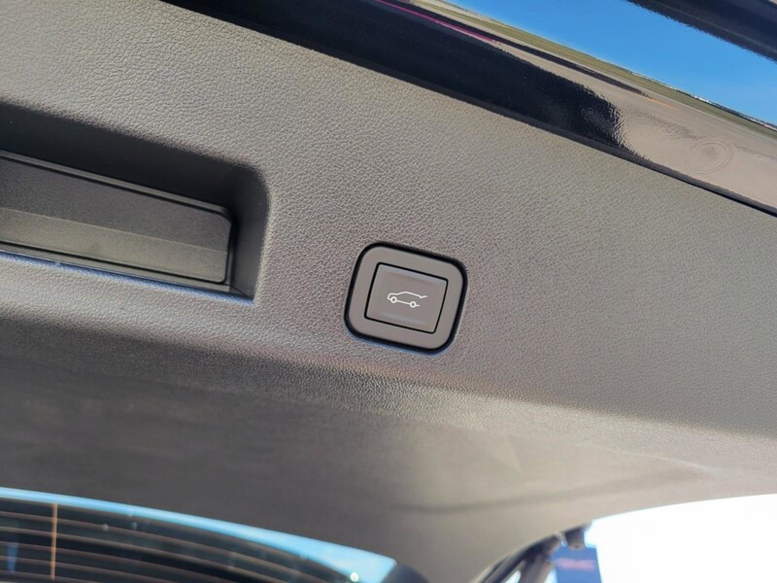 New 2026 GMC Acadia Elevation w/ Black Edition image 8