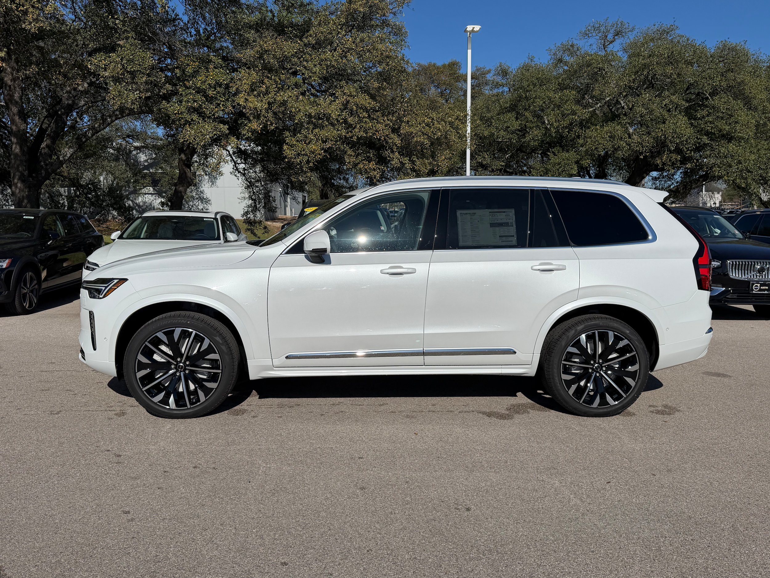 New 2026 Volvo XC90 B6 Ultra w/ Protection Package AWD/4WD image 3