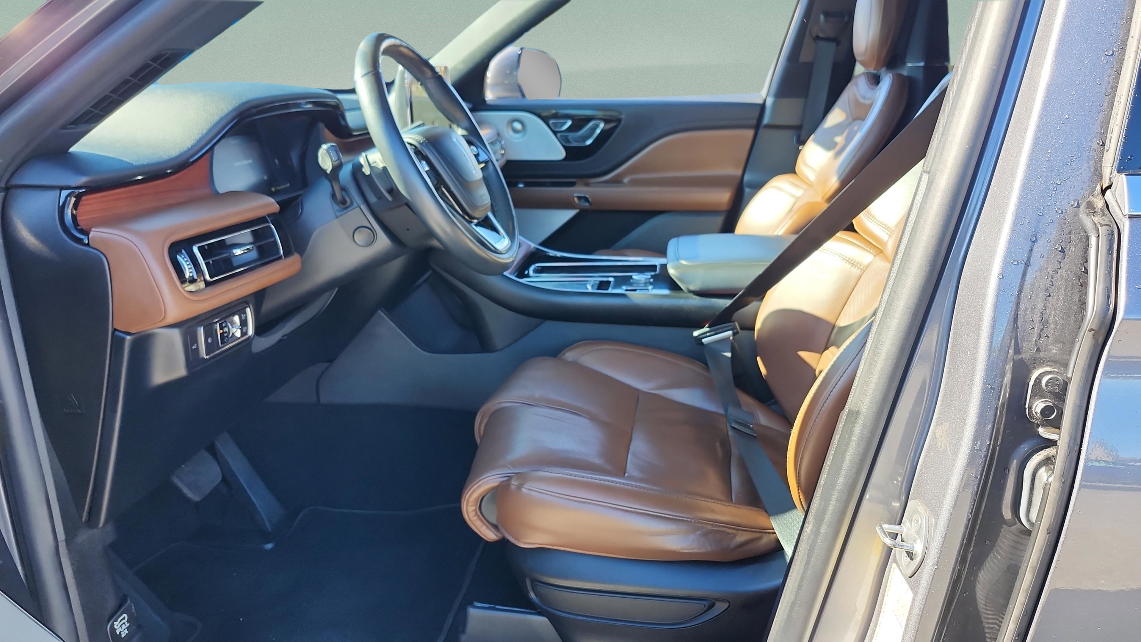 Used 2021 Lincoln Aviator Reserve w/ Equipment Group 208A image 35