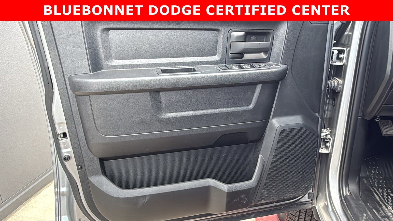 Used 2024 RAM 3500 Tradesman w/ Chrome Appearance Group image 11