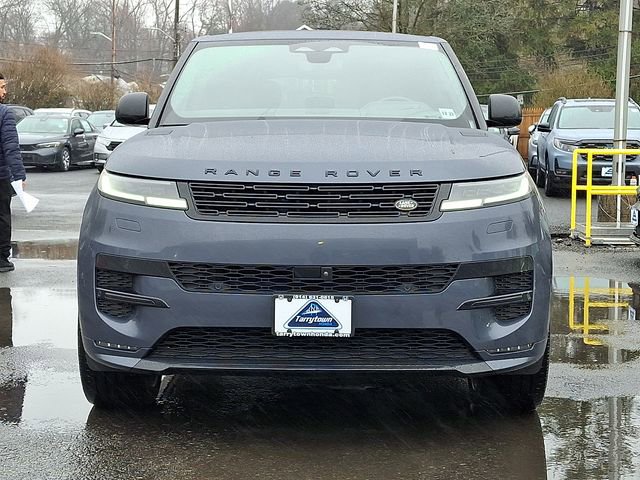 Used 2025 Land Rover Range Rover Sport Dynamic SE image 2
