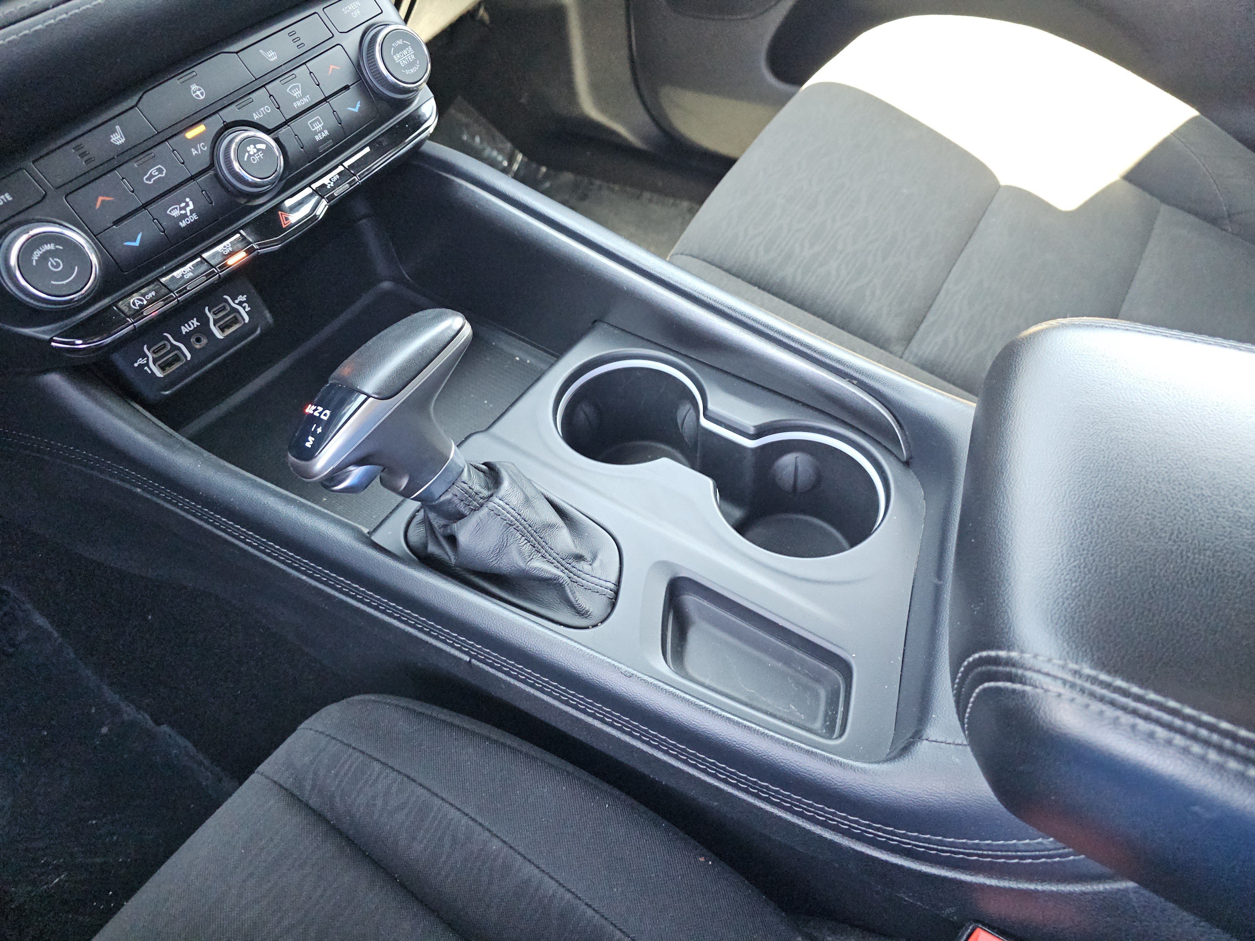 Used 2023 Dodge Durango SXT AWD/4WD image 31