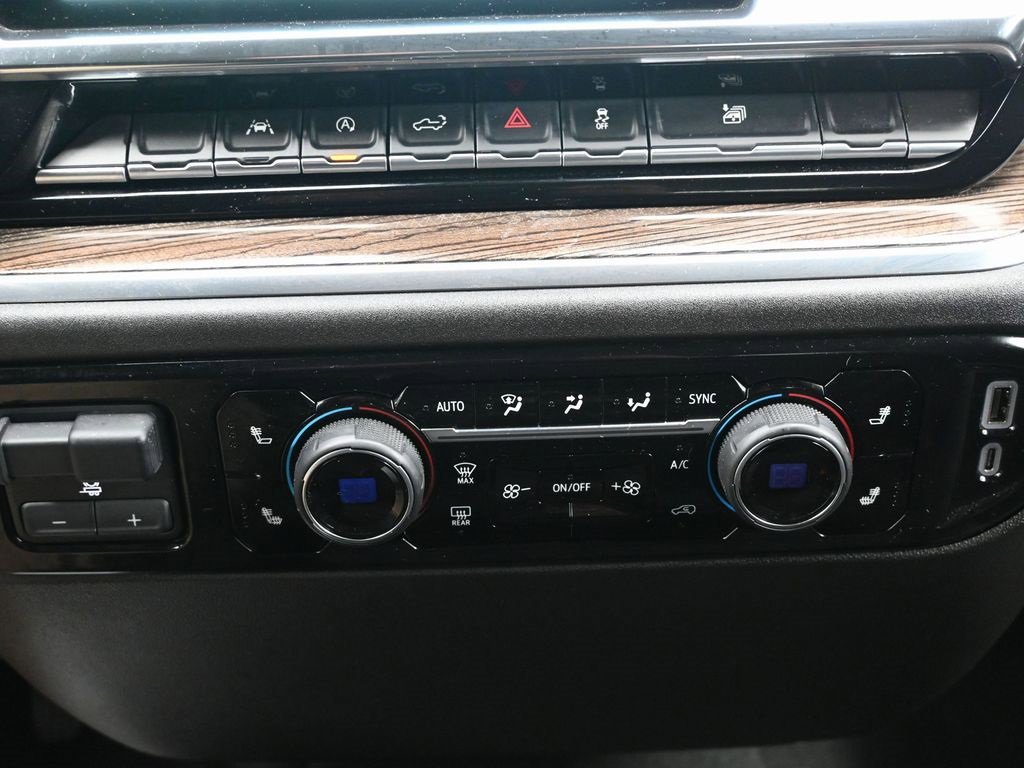 Used 2025 Chevrolet Silverado 1500 LT image 25