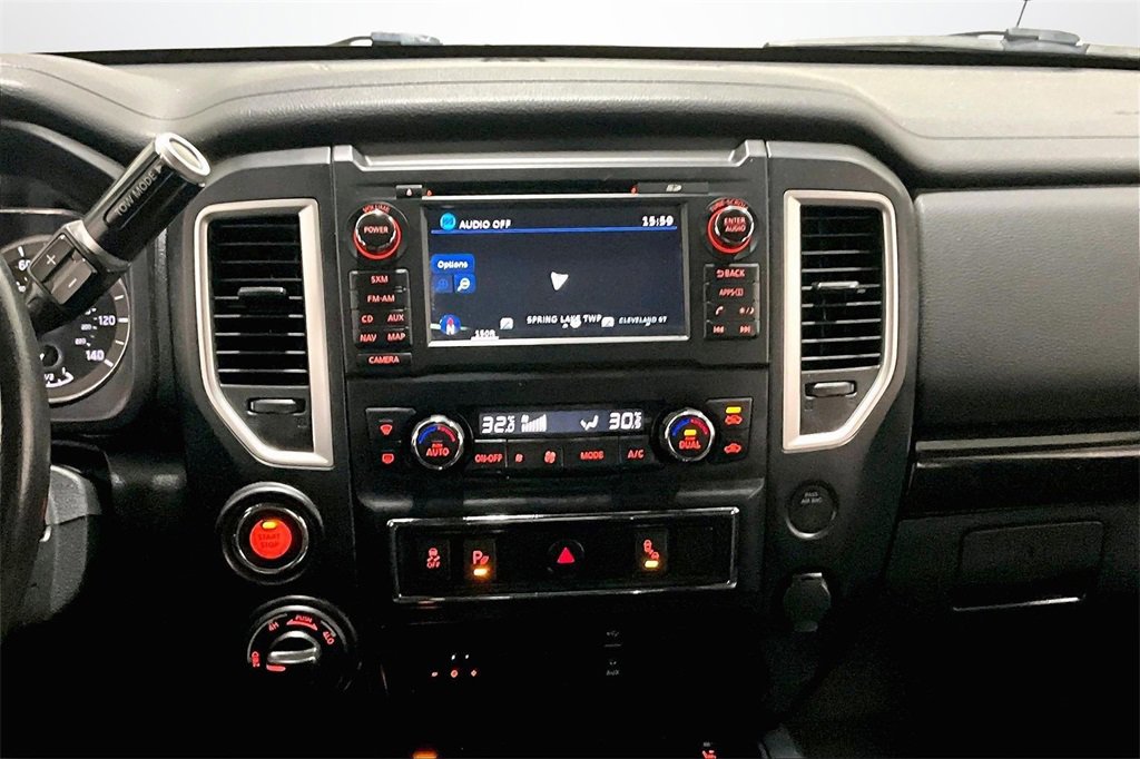 Used 2018 Nissan Titan PRO-4X image 10