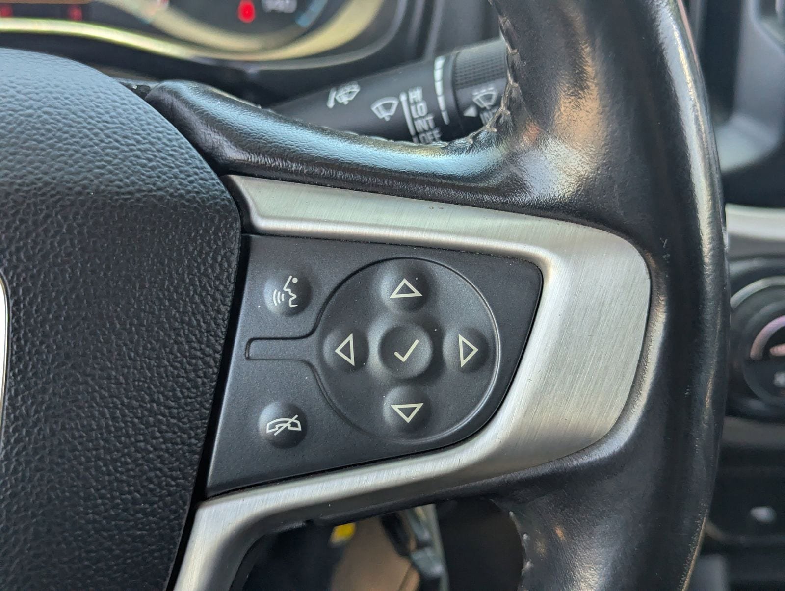 Used 2019 GMC Canyon SLE w/ Driver Alert Package RWD image 28
