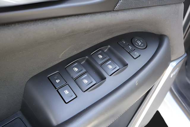 Used 2020 Cadillac Escalade Platinum AWD/4WD image 13