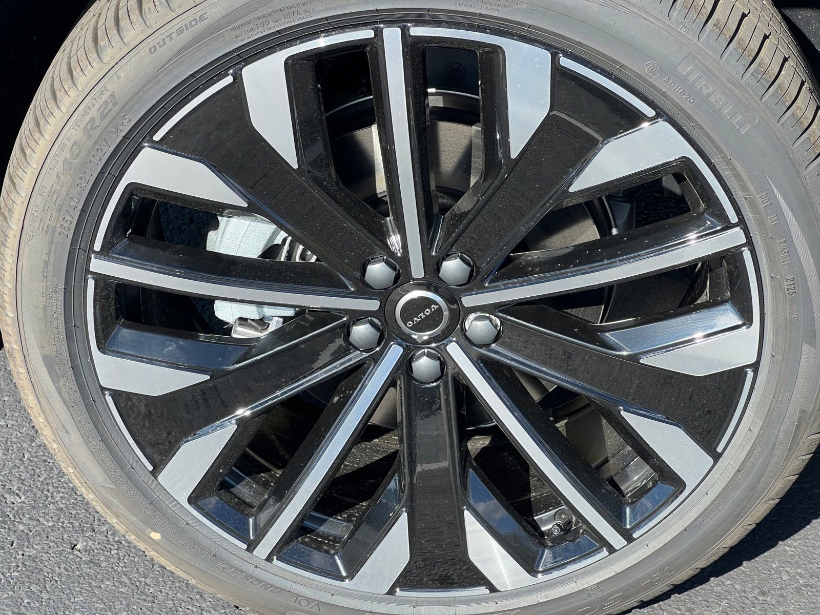 New 2026 Volvo XC90 B6 Plus w/ Protection Package Premier image 10