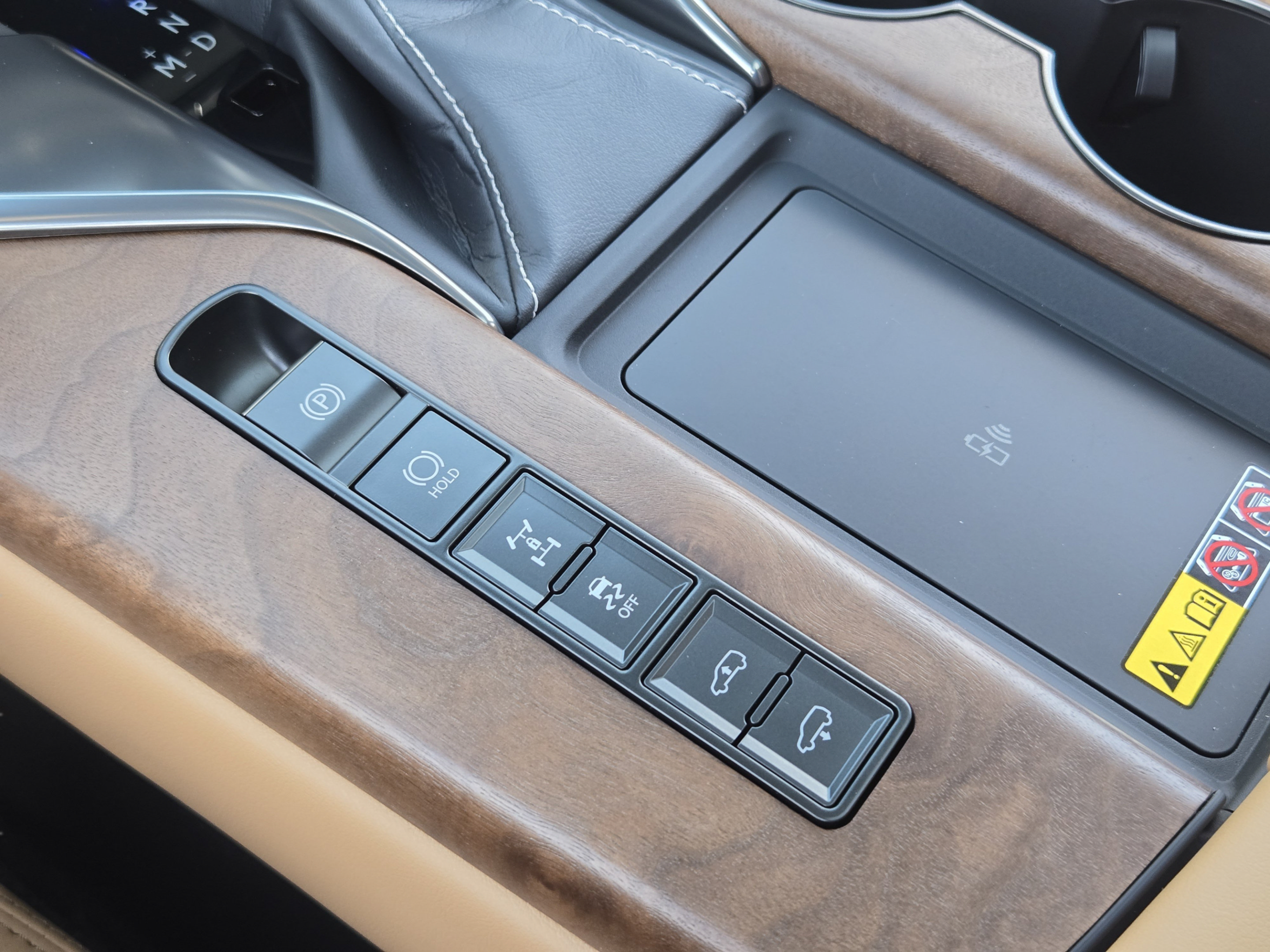 New 2026 Lexus LX 600 4WD w/ Luxury Package image 21