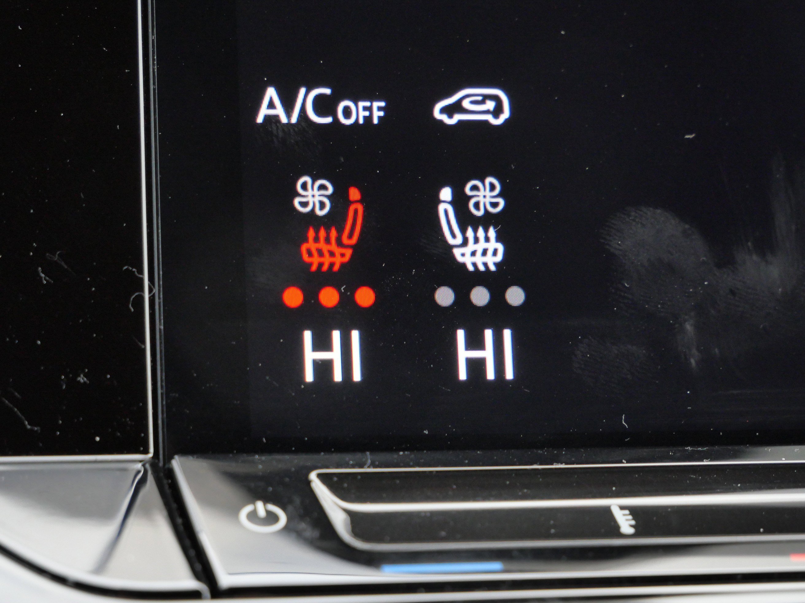 Certified 2024 Volkswagen Atlas SE w/ Black Wheel Package image 30