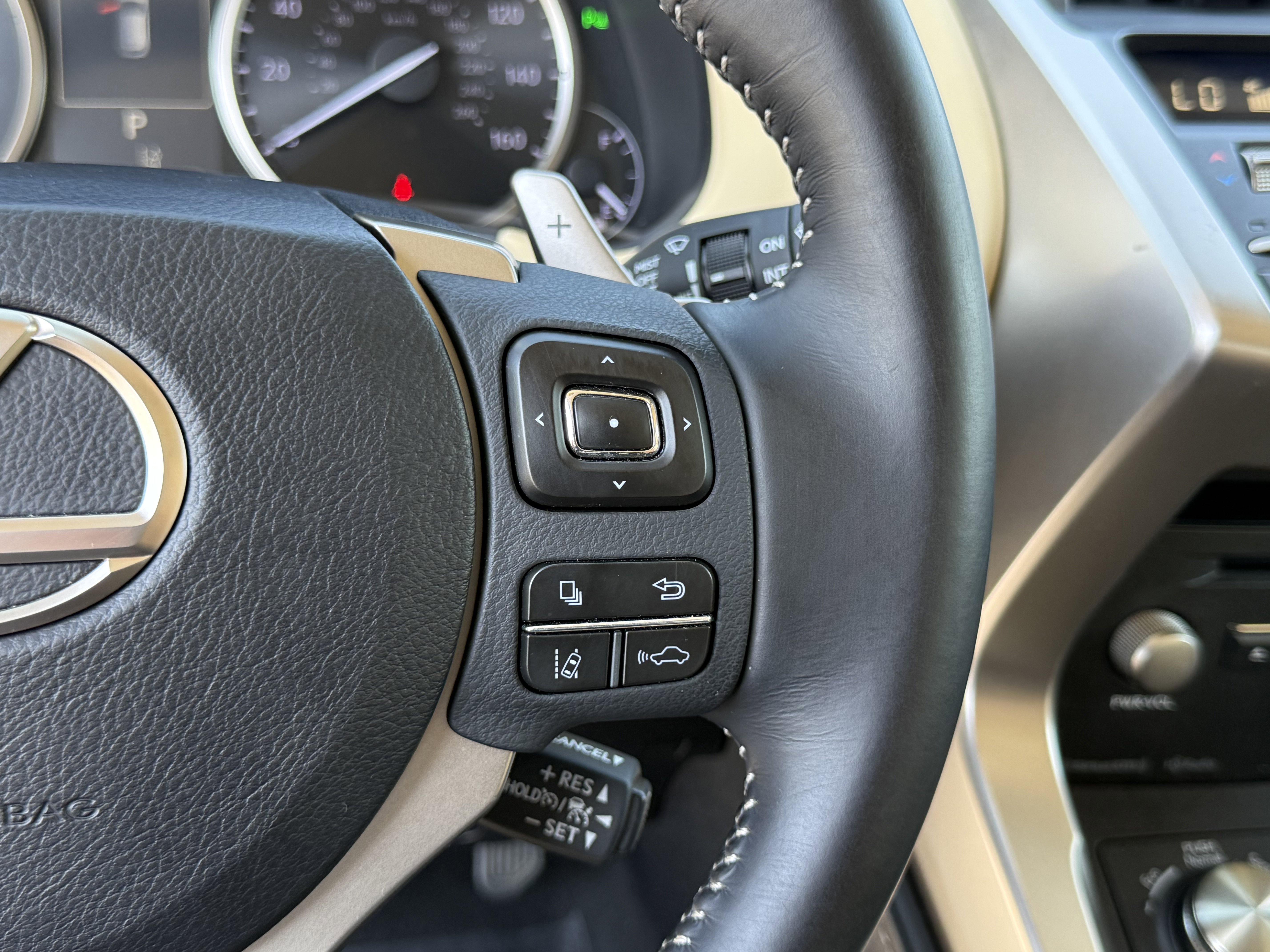 Used 2018 Lexus NX 300h AWD image 23