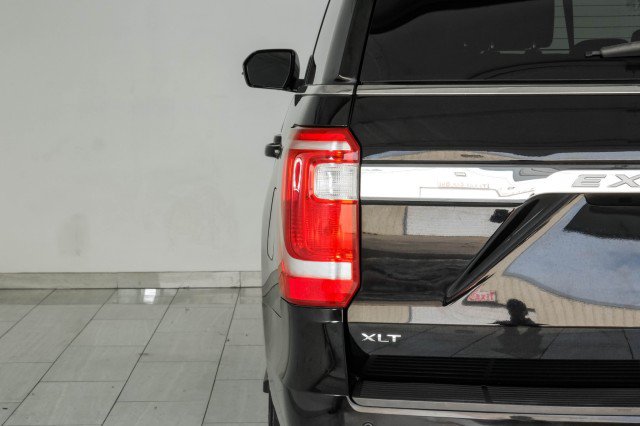 Used 2018 Ford Expedition XLT w/ Equipment Group 202A AWD/4WD image 50