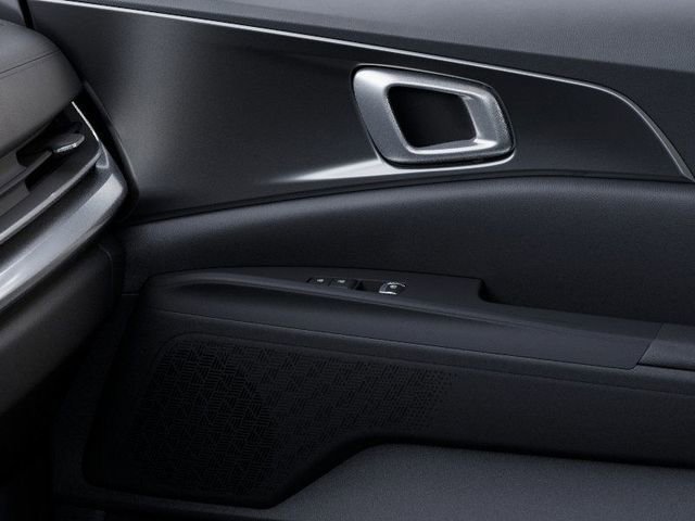 Certified 2025 Kia Carnival SX FWD image 25