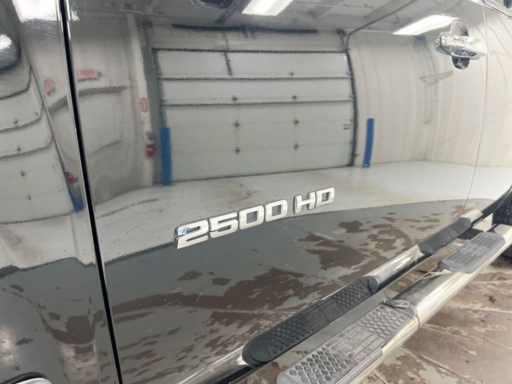 Used 2011 GMC Sierra 2500 SLE w/ SLE Preferred Package image 24