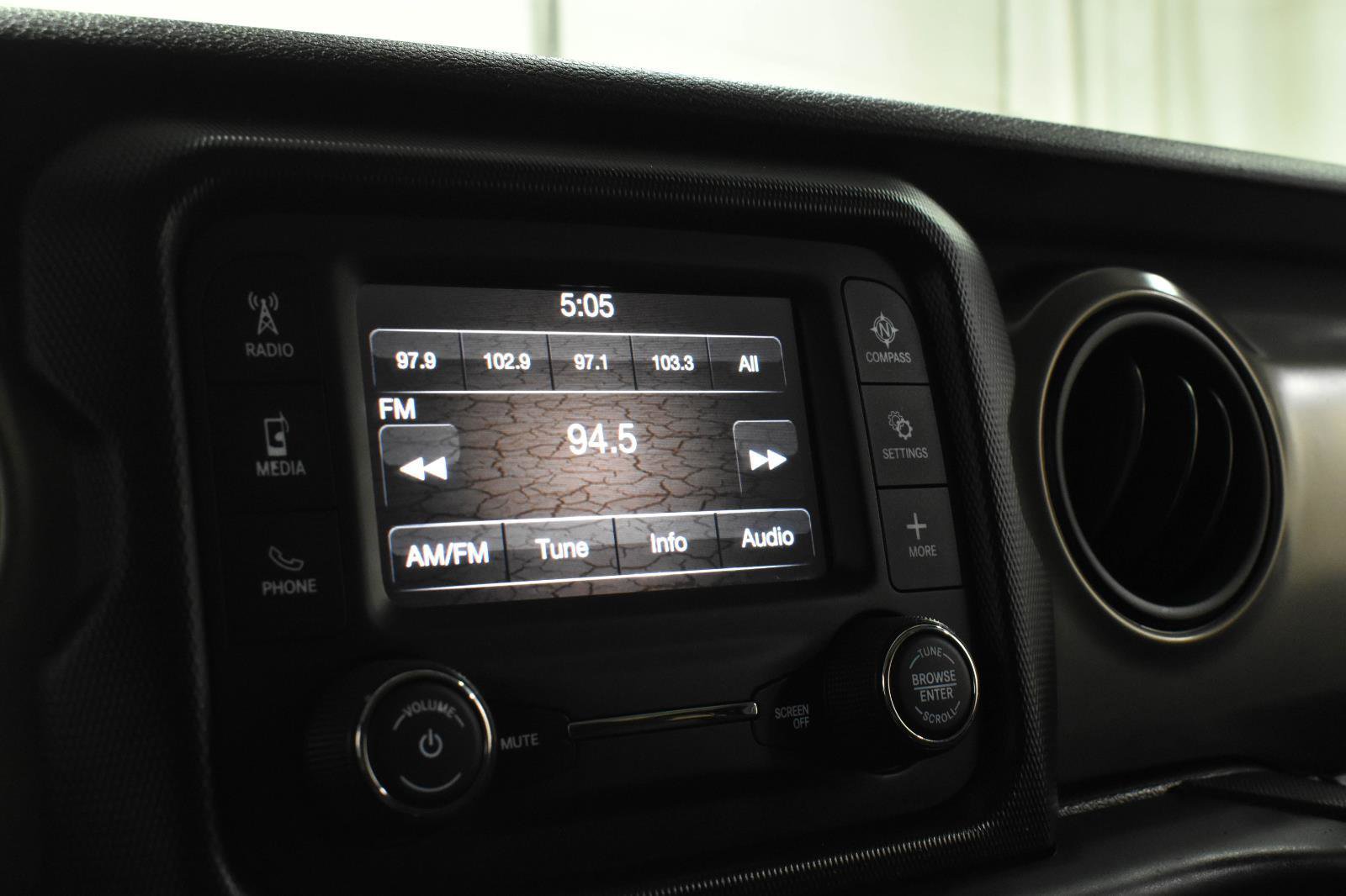 Used 2020 Jeep Wrangler Unlimited Sport S image 13