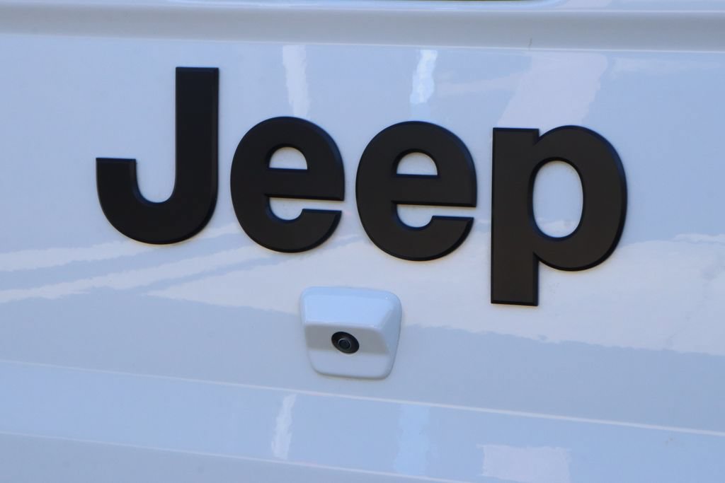 Used 2025 Jeep Gladiator Sport AWD/4WD image 47