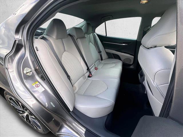 Used 2018 Toyota Camry SE FWD image 26