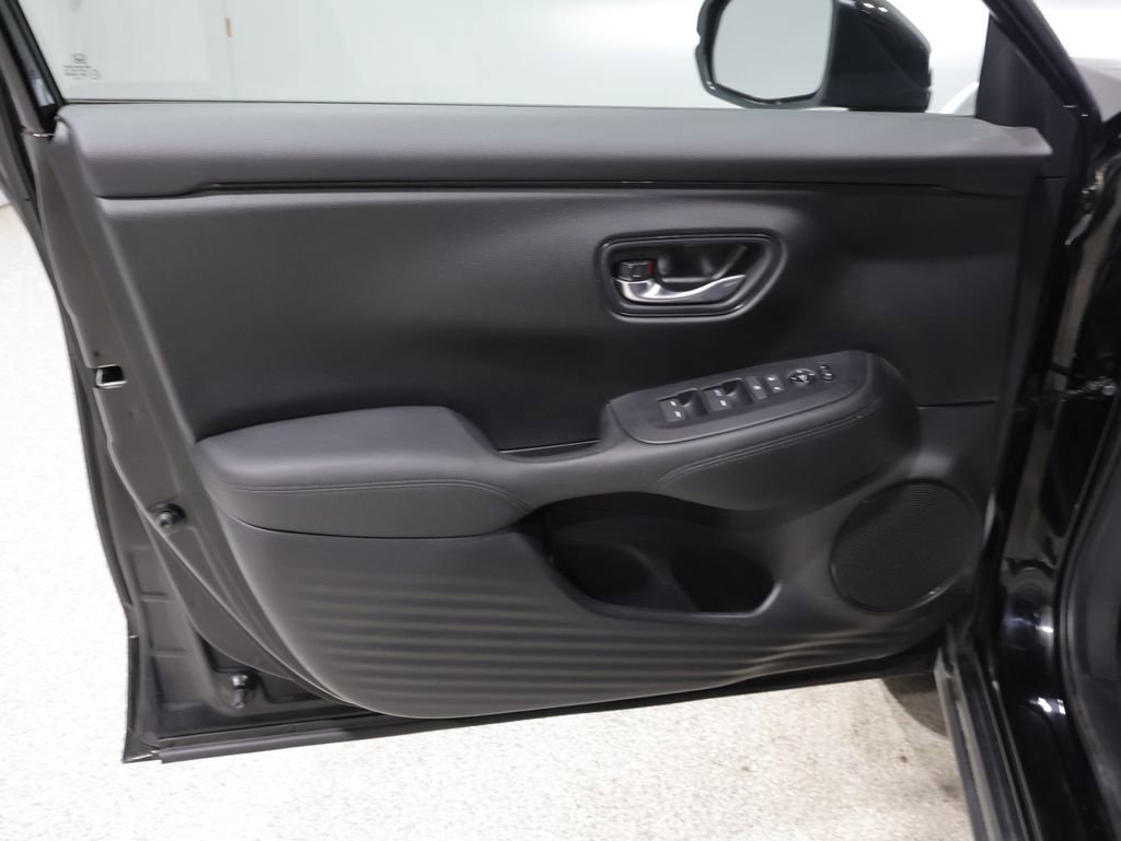 Used 2023 Honda HR-V LX image 13