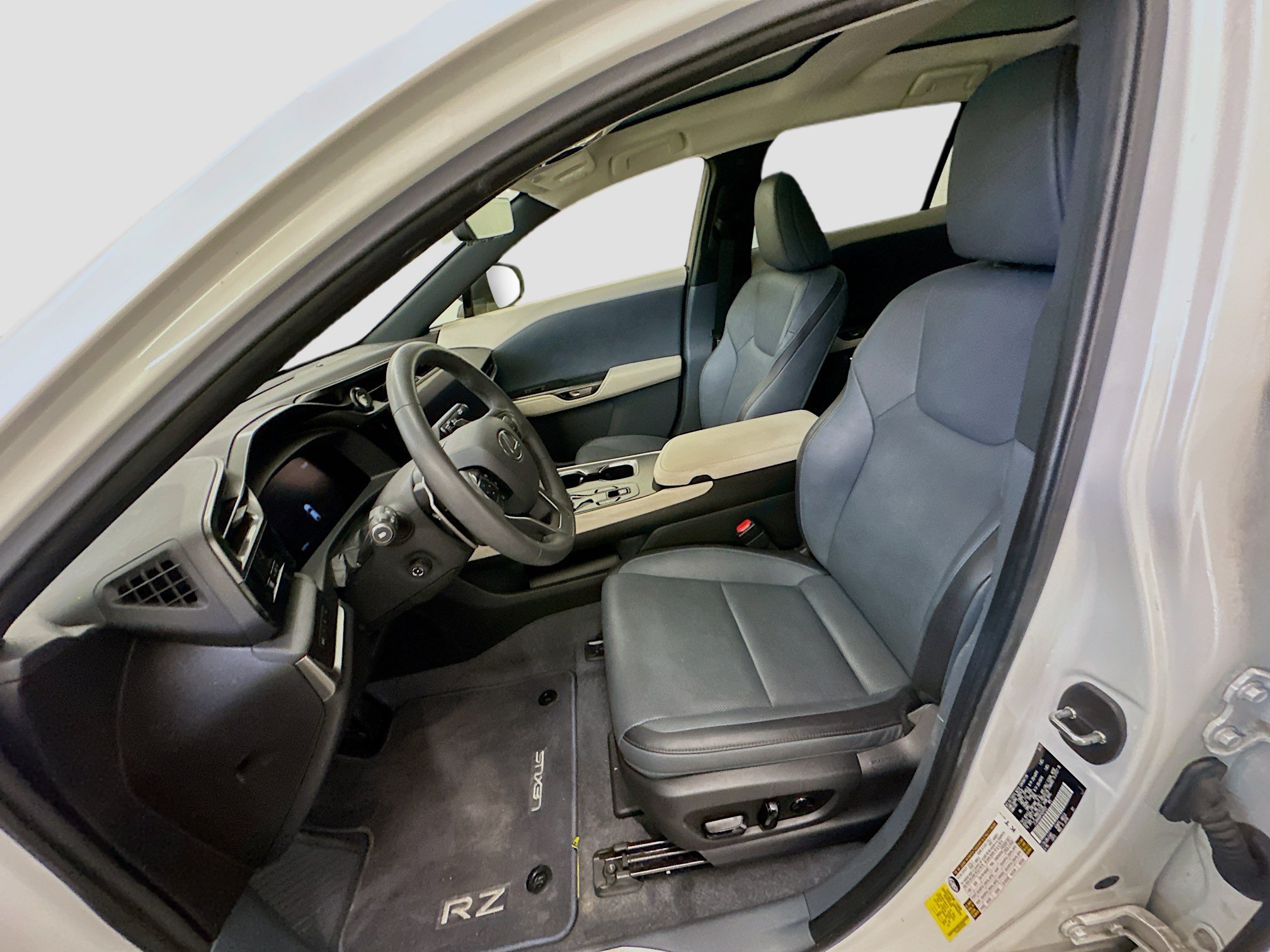 Used 2023 Lexus RZ 450e Premium w/ Technology Package AWD/4WD image 13