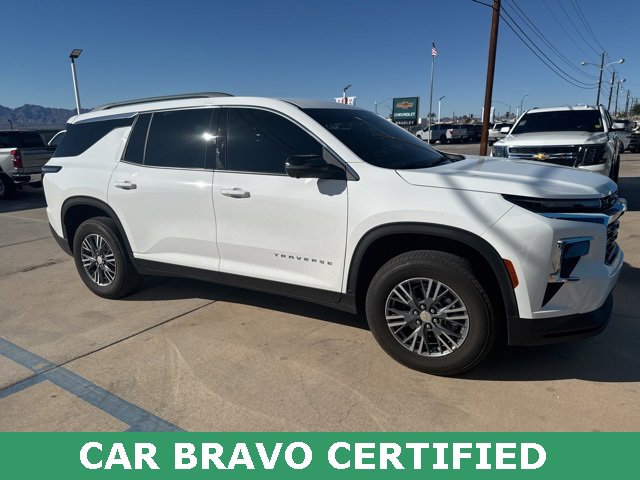 Certified 2025 Chevrolet Traverse LT w/ Driver Confidence Package