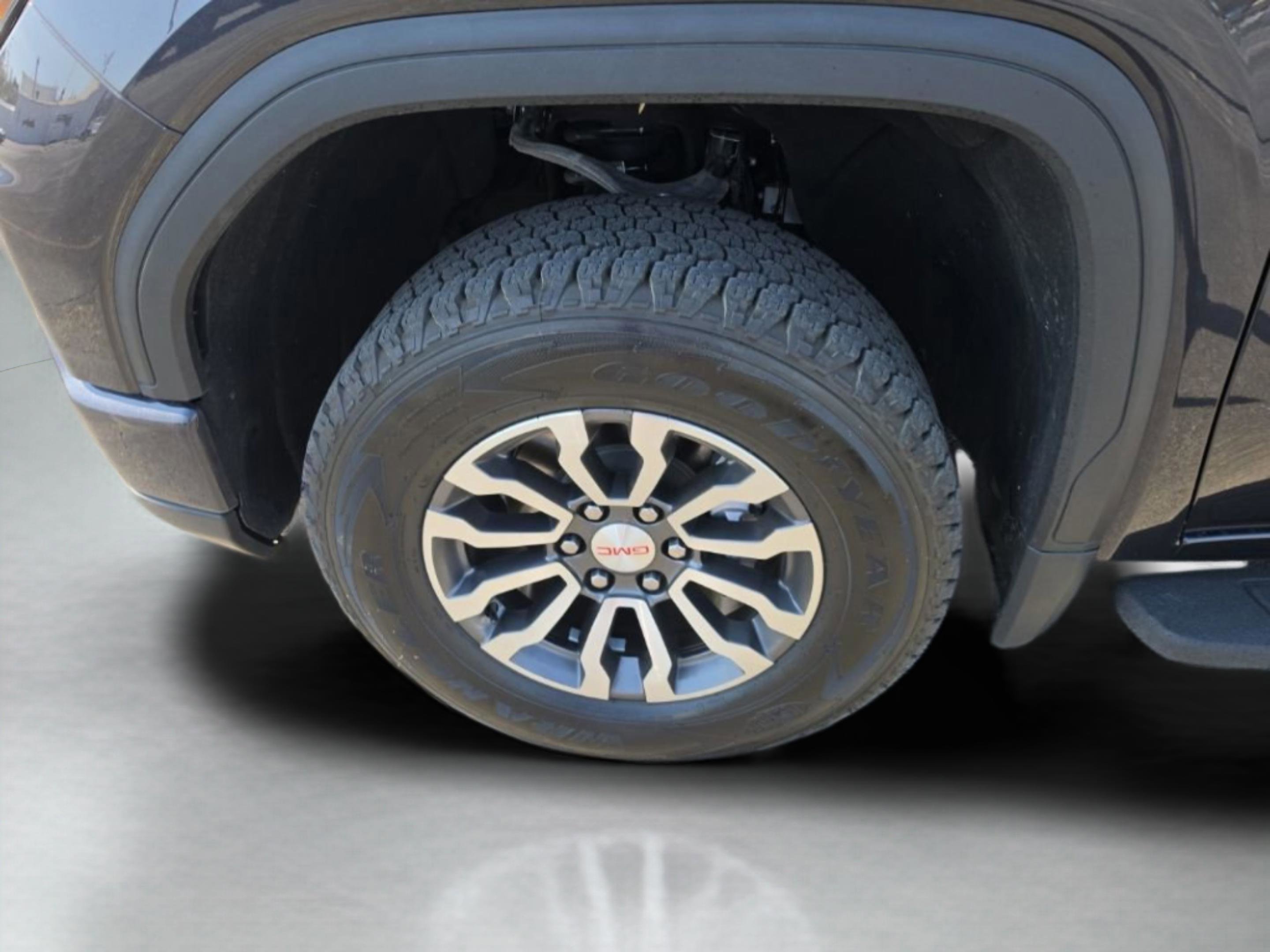 Used 2023 GMC Sierra 1500 AT4 w/ AT4 Premium Package image 14