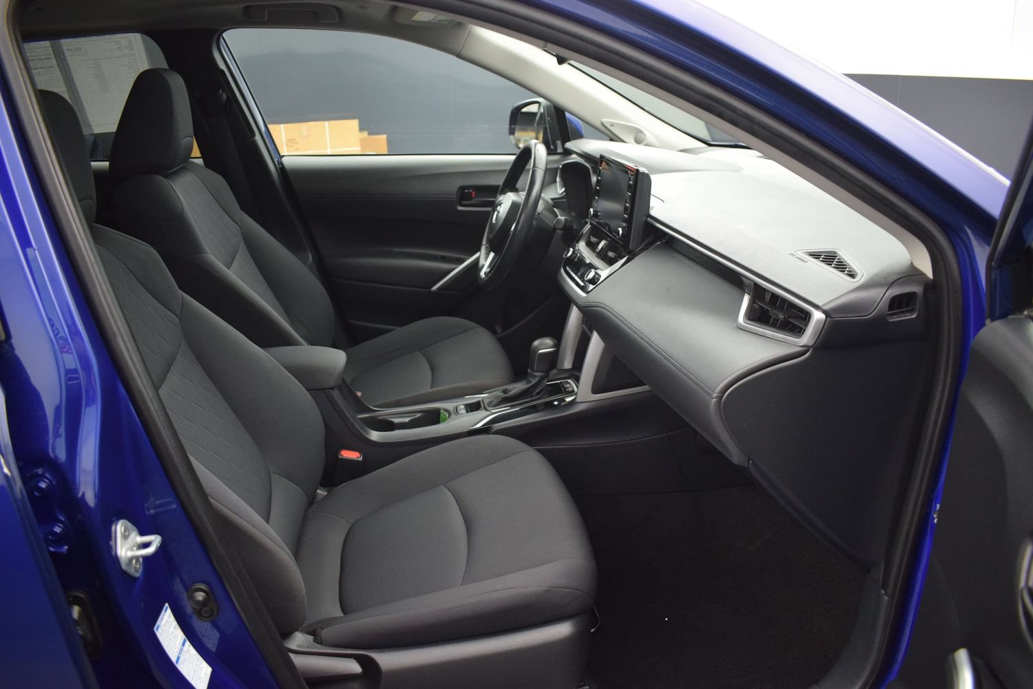 Used 2022 Toyota Corolla Cross LE w/ Moonroof Package AWD/4WD image 10
