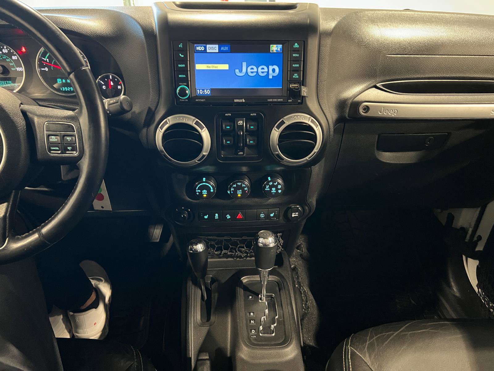 Used 2014 Jeep Wrangler Unlimited Rubicon w/ Dual Top Group image 15