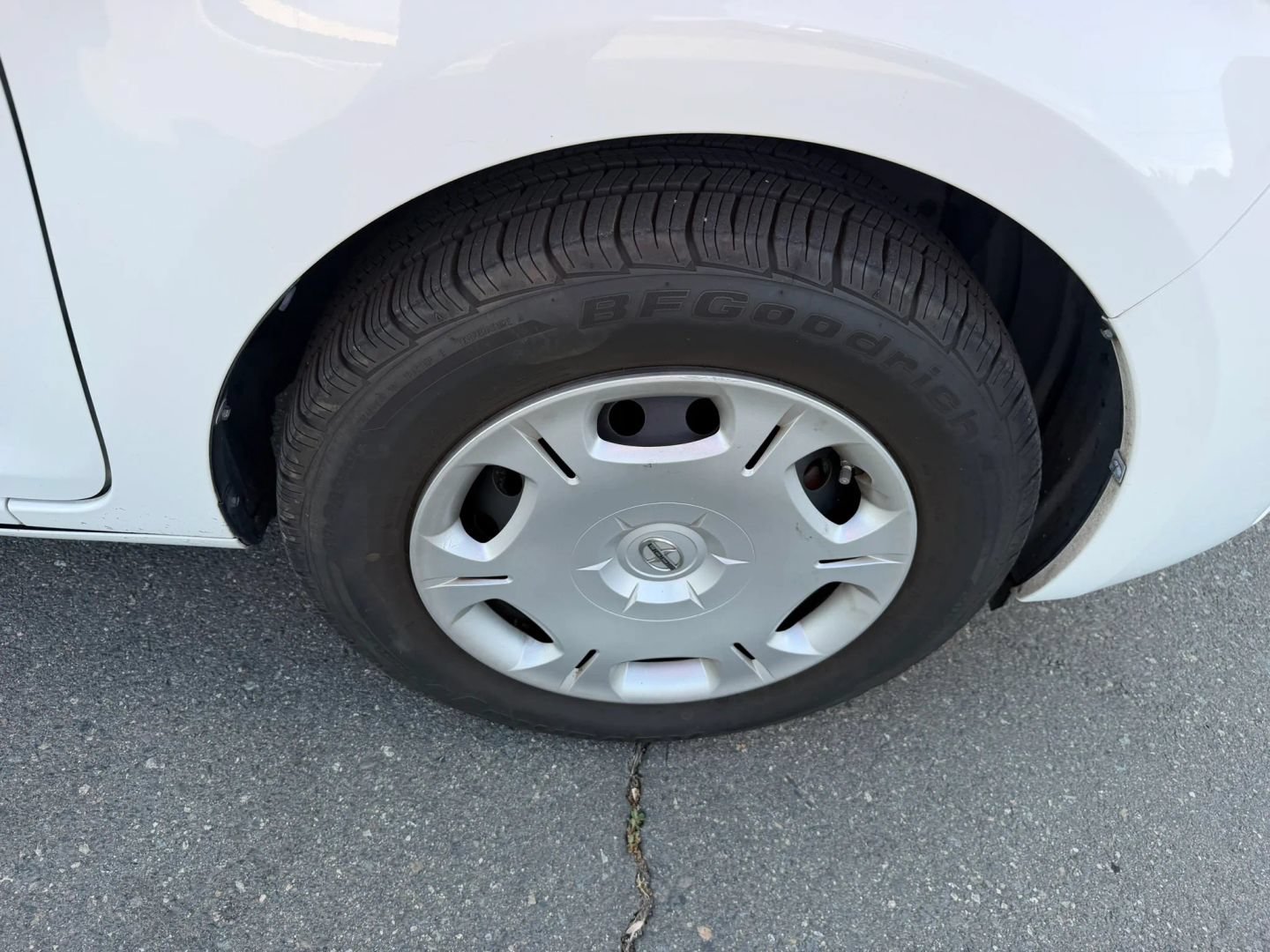 Used 2010 Scion xB FWD image 29
