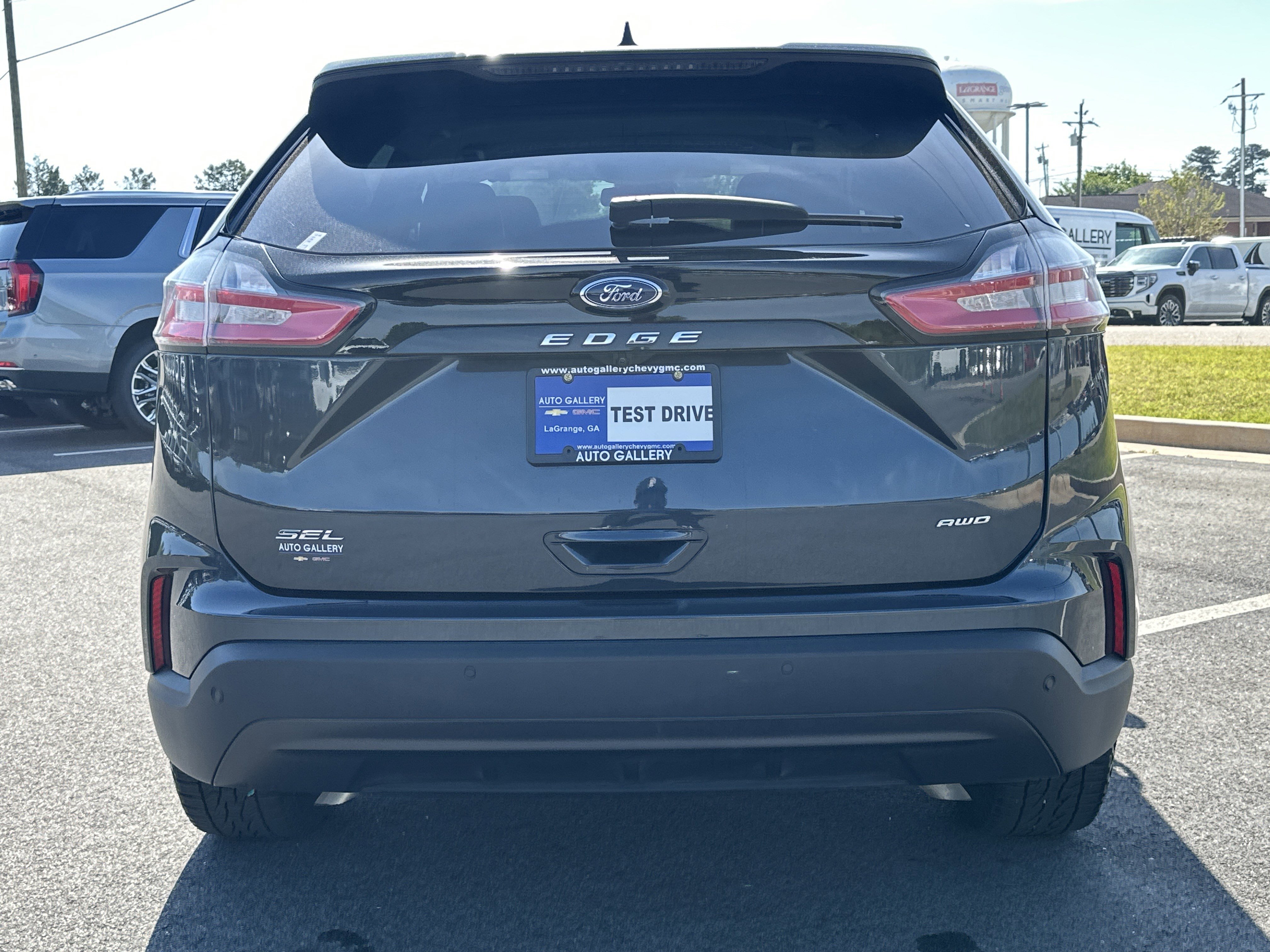 Used 2024 Ford Edge SEL w/ Sport Appearance Package image 7