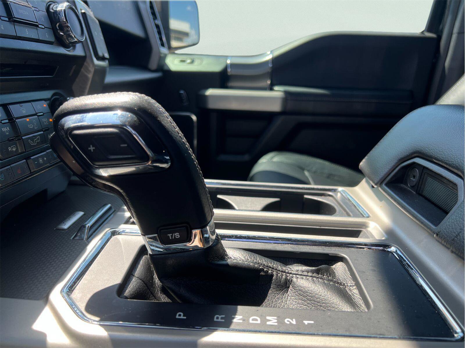 Used 2017 Ford F150 Lariat RWD image 37