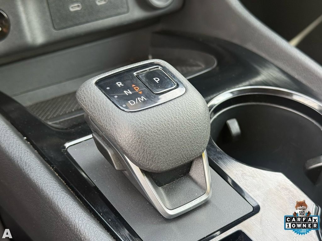 Used 2025 Nissan Rogue SV image 24