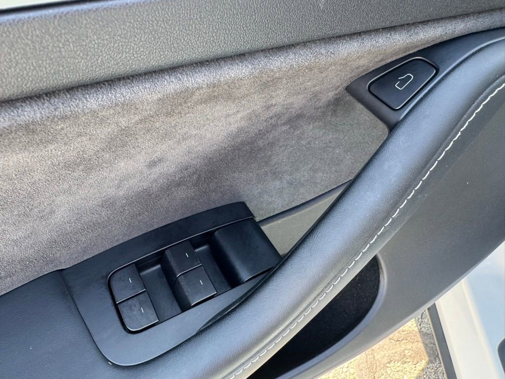 Used 2023 Tesla Model Y Long Range image 17